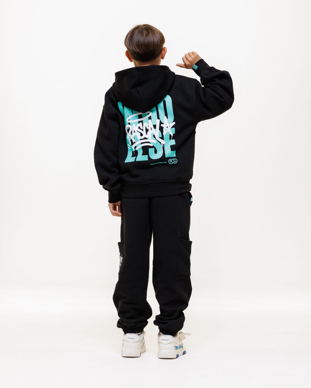 WHO ELSE Joggers - Black