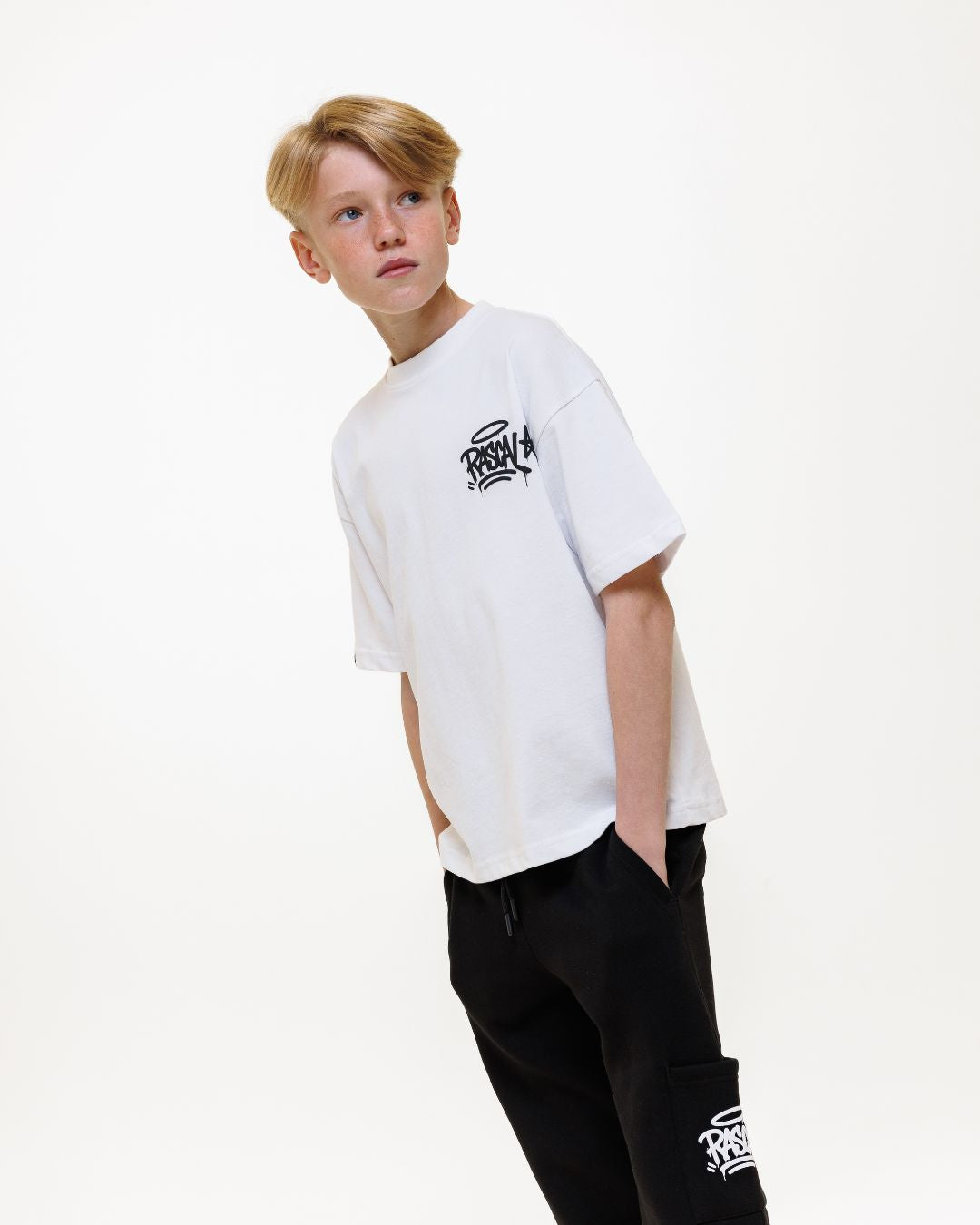 WHO ELSE T-Shirt - White / Black