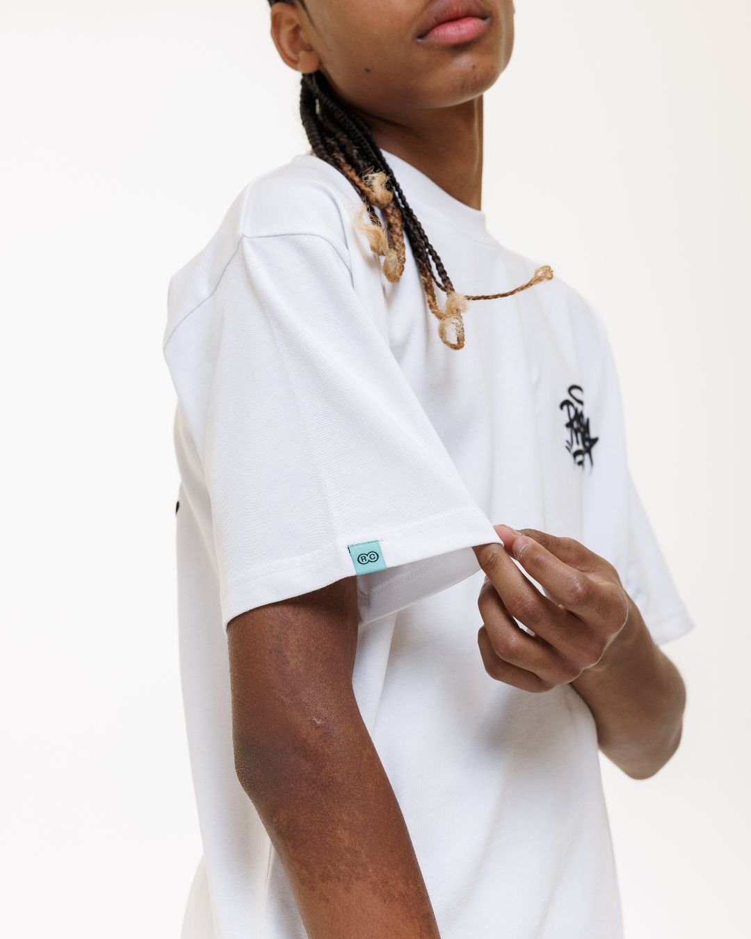 WHO ELSE T-Shirt - White / Black