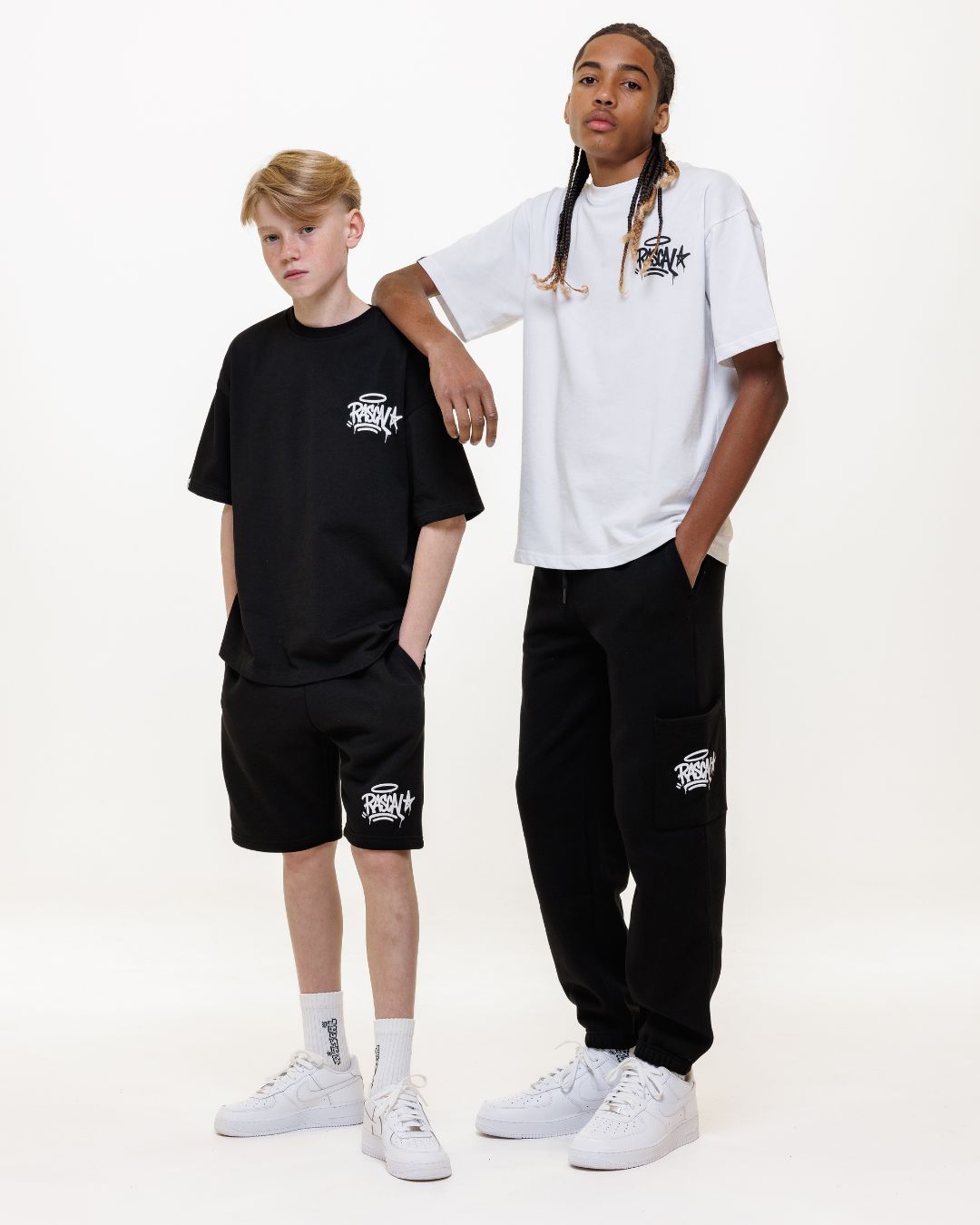 WHO ELSE Shorts - Black