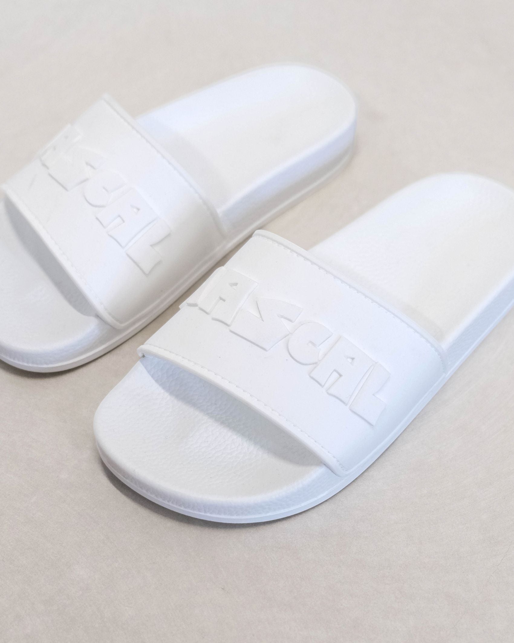 Good Vibes Slider - White