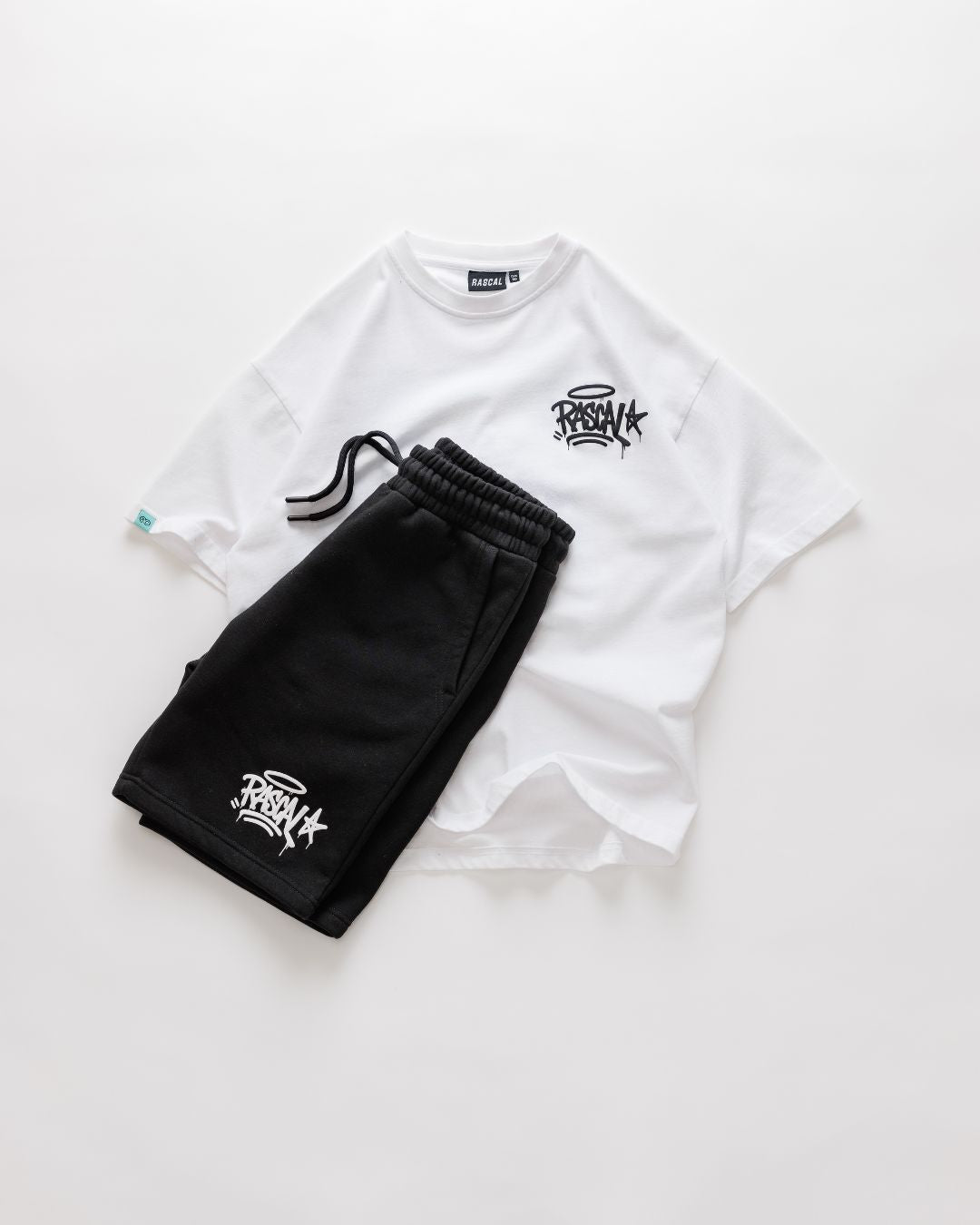WHO ELSE Shorts - Black