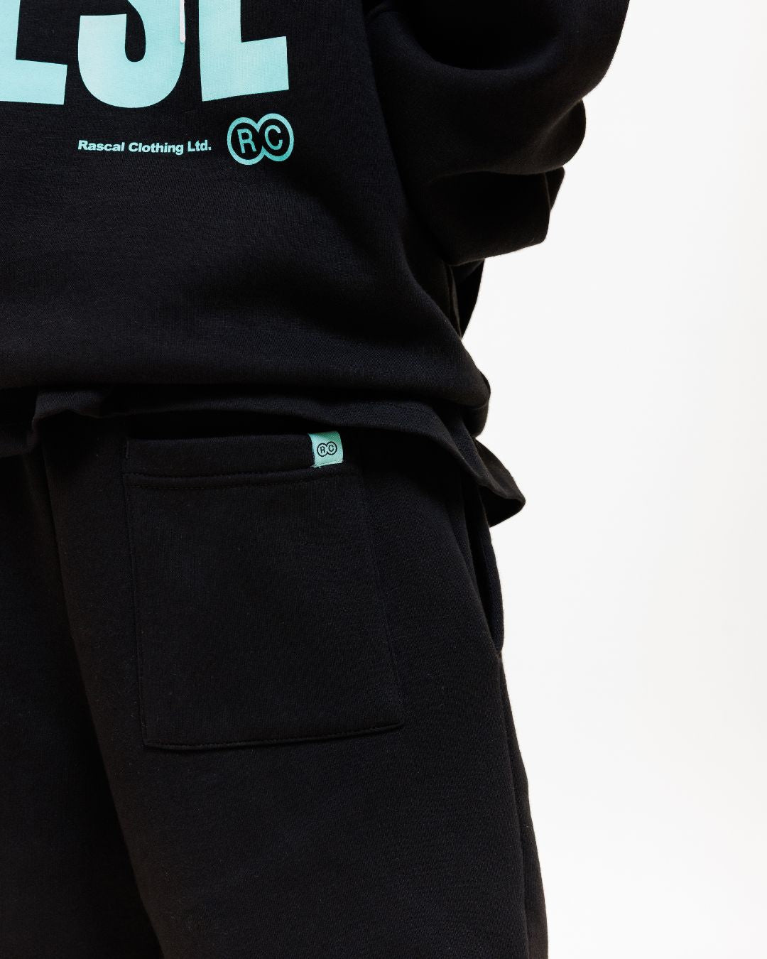 WHO ELSE Shorts - Black